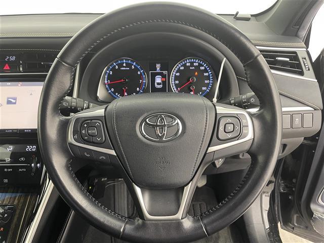 ハリアー エレガンス　純正ナビ　フルセグＴＶ　バックカメラ　オートＬＥＤヘッドライト　横滑り防止装置　カーテンエアバッグ　ハーフレザーシート　運転席パワーシート　ＥＴＣ　スマートキー×２　プッシュスタート　社外フロアマット（5枚目）