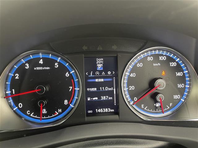 ハリアー エレガンス　純正ナビ　フルセグＴＶ　バックカメラ　オートＬＥＤヘッドライト　横滑り防止装置　カーテンエアバッグ　ハーフレザーシート　運転席パワーシート　ＥＴＣ　スマートキー×２　プッシュスタート　社外フロアマット（6枚目）