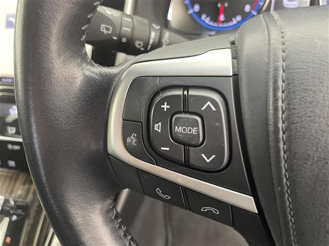 ハリアー エレガンス　純正ナビ　フルセグＴＶ　バックカメラ　オートＬＥＤヘッドライト　横滑り防止装置　カーテンエアバッグ　ハーフレザーシート　運転席パワーシート　ＥＴＣ　スマートキー×２　プッシュスタート　社外フロアマット（7枚目）