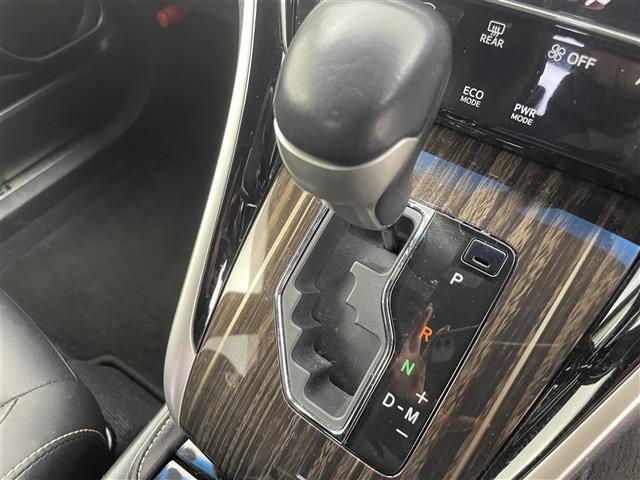 ハリアー エレガンス　純正ナビ　フルセグＴＶ　バックカメラ　オートＬＥＤヘッドライト　横滑り防止装置　カーテンエアバッグ　ハーフレザーシート　運転席パワーシート　ＥＴＣ　スマートキー×２　プッシュスタート　社外フロアマット（14枚目）