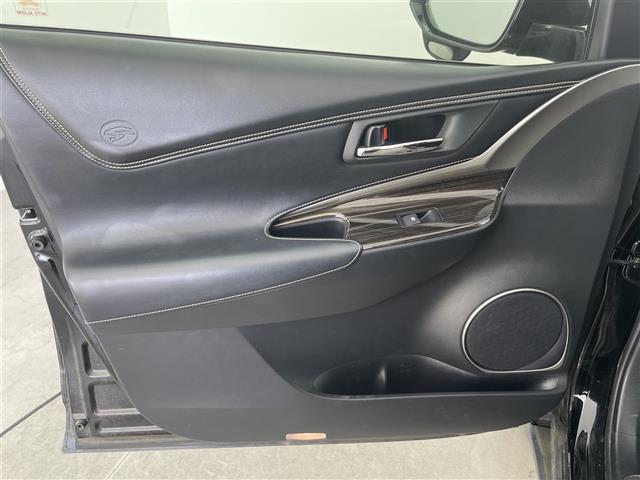 ハリアー エレガンス　純正ナビ　フルセグＴＶ　バックカメラ　オートＬＥＤヘッドライト　横滑り防止装置　カーテンエアバッグ　ハーフレザーシート　運転席パワーシート　ＥＴＣ　スマートキー×２　プッシュスタート　社外フロアマット（20枚目）