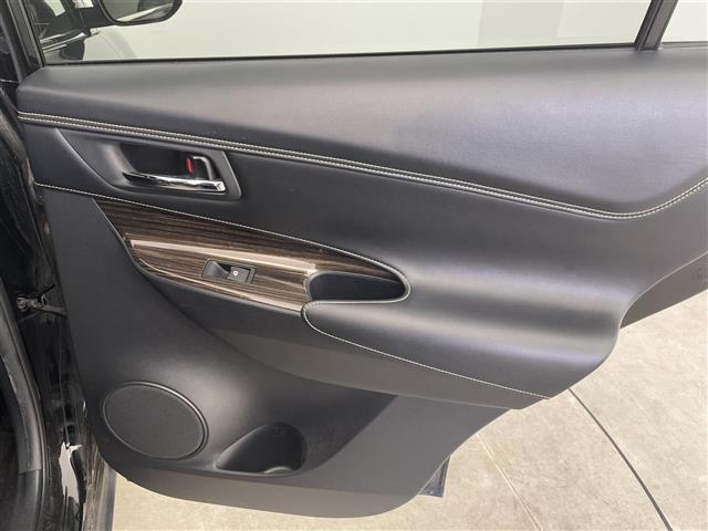 ハリアー エレガンス　純正ナビ　フルセグＴＶ　バックカメラ　オートＬＥＤヘッドライト　横滑り防止装置　カーテンエアバッグ　ハーフレザーシート　運転席パワーシート　ＥＴＣ　スマートキー×２　プッシュスタート　社外フロアマット（22枚目）