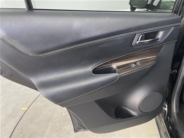 ハリアー エレガンス　純正ナビ　フルセグＴＶ　バックカメラ　オートＬＥＤヘッドライト　横滑り防止装置　カーテンエアバッグ　ハーフレザーシート　運転席パワーシート　ＥＴＣ　スマートキー×２　プッシュスタート　社外フロアマット（24枚目）