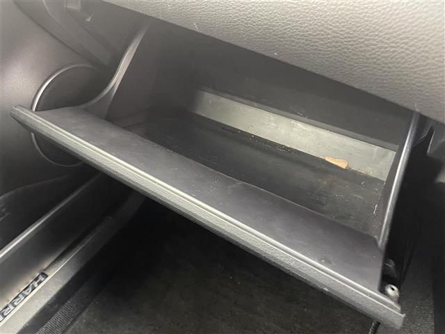 ハリアー エレガンス　純正ナビ　フルセグＴＶ　バックカメラ　オートＬＥＤヘッドライト　横滑り防止装置　カーテンエアバッグ　ハーフレザーシート　運転席パワーシート　ＥＴＣ　スマートキー×２　プッシュスタート　社外フロアマット（27枚目）