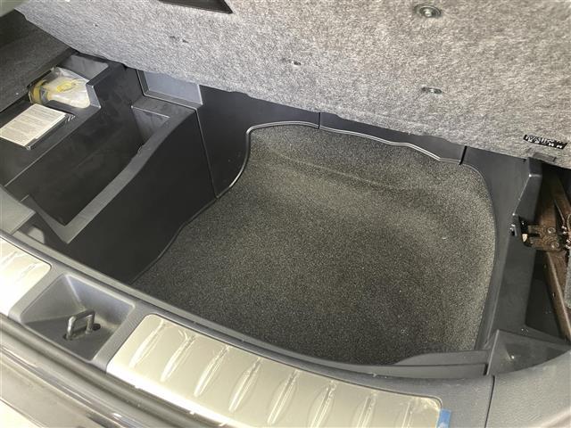 ハリアー エレガンス　純正ナビ　フルセグＴＶ　バックカメラ　オートＬＥＤヘッドライト　横滑り防止装置　カーテンエアバッグ　ハーフレザーシート　運転席パワーシート　ＥＴＣ　スマートキー×２　プッシュスタート　社外フロアマット（32枚目）