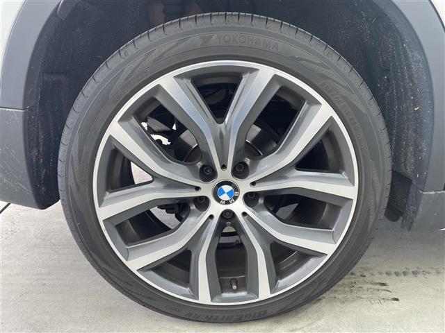 Ｘ１ ｘＤｒｉｖｅ　１８ｄ　４ＷＤ　ＨＤＤナビ（ＡＭ／ＦＭ／ＢＴ／ＣＤ／ＤＶＤ　バックカメラ　ヘッドアップディスプレイ　コーナーセンサー　前後　レーダークルーズコントロール　レーンキープアシスト　駐車標識自動作動　横滑り防止装置（35枚目）