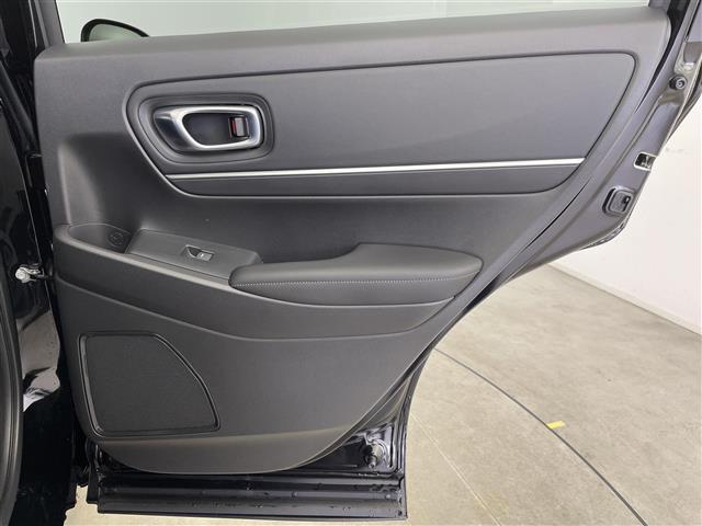 ヴェゼル e:HEV Z 登録済未使用車 純正9型ホンダコネクトディスプレイ フルセグTV バックカメラ 衝突軽減ブレーキ アダプティブクルーズコントロール レーンキープアシスト ブラインドスポットモニター オートハイビーム(24枚目)