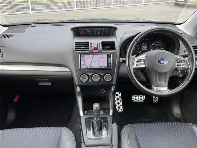 フォレスター 2.0XT アイサイト 1オーナー 純正ナビ(CD DVD フルセグTV bluetooth) バックカメラ ETC ハーフレザーシート 前席パワーシート・シートヒーター HID ACC 衝突軽減ブレーキ レーンキープ(2枚目)