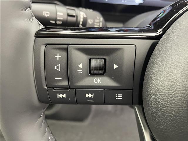 セレナ e-パワー ハイウェイスターV 純正12.3型ナビ 全方位カメラ 純正11型後席モニター プロパイロット ブラインドスポットモニター デジタルインナーミラー ETC コーナーセンサー 純正アルミホイール オートLEDライト 保証書(8枚目)