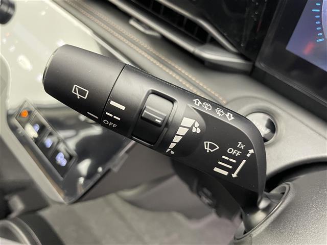 セレナ e-パワー ハイウェイスターV 純正12.3型ナビ 全方位カメラ 純正11型後席モニター プロパイロット ブラインドスポットモニター デジタルインナーミラー ETC コーナーセンサー 純正アルミホイール オートLEDライト 保証書(10枚目)