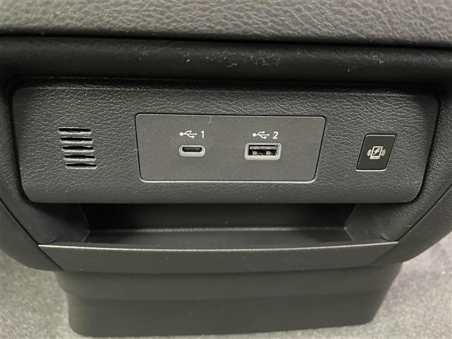 セレナ e-パワー ハイウェイスターV 純正12.3型ナビ 全方位カメラ 純正11型後席モニター プロパイロット ブラインドスポットモニター デジタルインナーミラー ETC コーナーセンサー 純正アルミホイール オートLEDライト 保証書(19枚目)