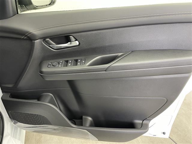 セレナ e-パワー ハイウェイスターV 純正12.3型ナビ 全方位カメラ 純正11型後席モニター プロパイロット ブラインドスポットモニター デジタルインナーミラー ETC コーナーセンサー 純正アルミホイール オートLEDライト 保証書(21枚目)