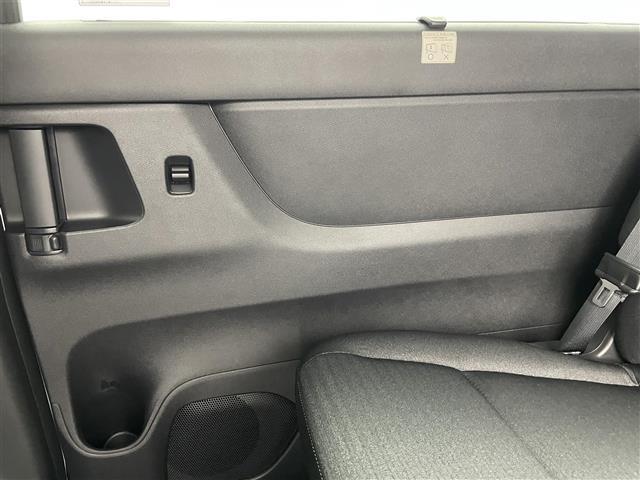 セレナ e-パワー ハイウェイスターV 純正12.3型ナビ 全方位カメラ 純正11型後席モニター プロパイロット ブラインドスポットモニター デジタルインナーミラー ETC コーナーセンサー 純正アルミホイール オートLEDライト 保証書(25枚目)