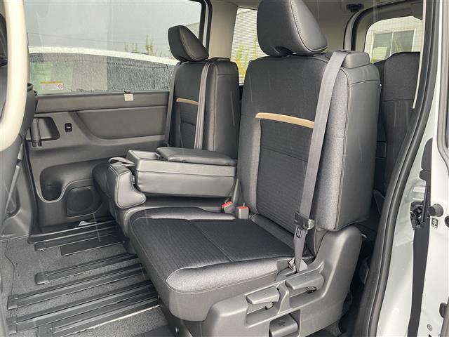 セレナ e-パワー ハイウェイスターV 純正12.3型ナビ 全方位カメラ 純正11型後席モニター プロパイロット ブラインドスポットモニター デジタルインナーミラー ETC コーナーセンサー 純正アルミホイール オートLEDライト 保証書(27枚目)