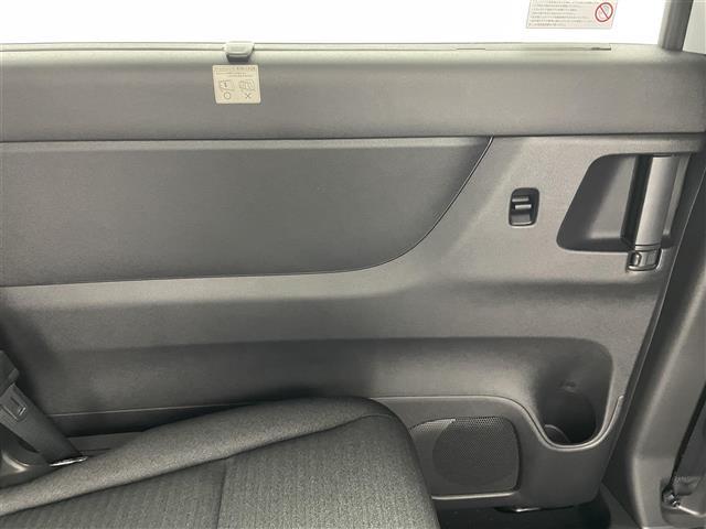 セレナ e-パワー ハイウェイスターV 純正12.3型ナビ 全方位カメラ 純正11型後席モニター プロパイロット ブラインドスポットモニター デジタルインナーミラー ETC コーナーセンサー 純正アルミホイール オートLEDライト 保証書(28枚目)