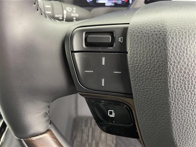 アルファード Z 純正14型ナビ 全方位カメラ 純正後席モニター ヘッドアップディスプレイ レザーシート シートヒーター エアシート トヨタセーフティセンス 左右独立ムーンルーフ ハンドルヒーター ドライブレコーダー(10枚目)