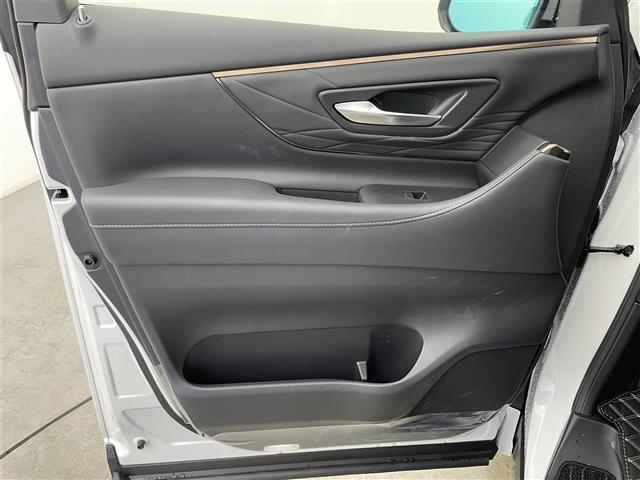 アルファード Z 純正14型ナビ 全方位カメラ 純正後席モニター ヘッドアップディスプレイ レザーシート シートヒーター エアシート トヨタセーフティセンス 左右独立ムーンルーフ ハンドルヒーター ドライブレコーダー(24枚目)