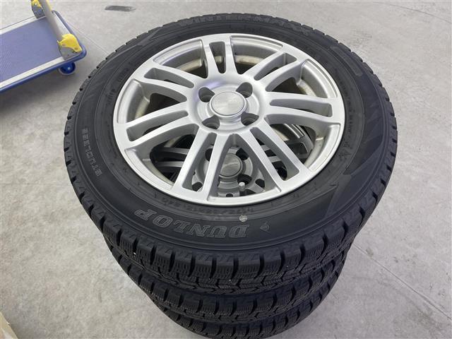 アクア Ｇ　ワンオーナー　純正ＳＤナビ（ＮＳＺＴ－Ｗ６４）（ＡＭ／ＦＭ／ＣＤ／ＤＶＤ／ＢＴ）　バックカメラ　衝突軽減システム　レーンキープアシスト　横滑り防止装置　盗難防止装置　ＥＴＣ　フロアマット純正（2枚目）