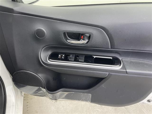 アクア Ｇ　ワンオーナー　純正ＳＤナビ（ＮＳＺＴ－Ｗ６４）（ＡＭ／ＦＭ／ＣＤ／ＤＶＤ／ＢＴ）　バックカメラ　衝突軽減システム　レーンキープアシスト　横滑り防止装置　盗難防止装置　ＥＴＣ　フロアマット純正（25枚目）