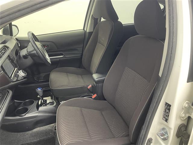 アクア Ｇ　ワンオーナー　純正ＳＤナビ（ＮＳＺＴ－Ｗ６４）（ＡＭ／ＦＭ／ＣＤ／ＤＶＤ／ＢＴ）　バックカメラ　衝突軽減システム　レーンキープアシスト　横滑り防止装置　盗難防止装置　ＥＴＣ　フロアマット純正（26枚目）