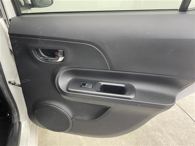 アクア Ｇ　ワンオーナー　純正ＳＤナビ（ＮＳＺＴ－Ｗ６４）（ＡＭ／ＦＭ／ＣＤ／ＤＶＤ／ＢＴ）　バックカメラ　衝突軽減システム　レーンキープアシスト　横滑り防止装置　盗難防止装置　ＥＴＣ　フロアマット純正（29枚目）