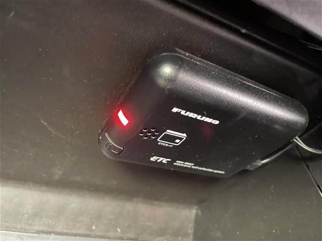 アクア Ｓスタイルブラック　社外ＳＤナビ（ＥＸ８Ｖ）（ＡＭ／ＦＭ／ＣＤ／ＤＶＤ／ＢＴ）フルセグＴＶ　バックカメラ　衝突軽減システム　レーンキープアシスト　横滑り防止装置　盗難防止装置　オートマチックハイビーム　ＥＴＣ　社外ＡＷ（3枚目）