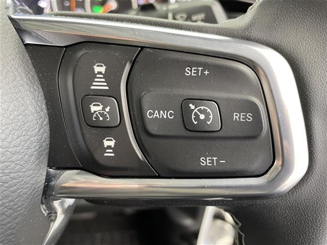 ジープ・ラングラーアンリミテッド サハラ　１オーナー　純正ナビ（ｂｌｕｅｔｏｏｔｈ　フルセグＴＶ）　バックカメラ　純正前後ドラレコ　黒革シート　シートヒーター　ＬＥＤ　フォグ　ＡＣＣ　自動緊急ブレーキ　ブラインドスポット　ヒーテッドステア（10枚目）