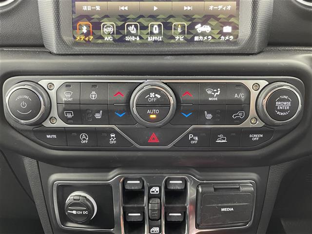 ジープ・ラングラーアンリミテッド サハラ　１オーナー　純正ナビ（ｂｌｕｅｔｏｏｔｈ　フルセグＴＶ）　バックカメラ　純正前後ドラレコ　黒革シート　シートヒーター　ＬＥＤ　フォグ　ＡＣＣ　自動緊急ブレーキ　ブラインドスポット　ヒーテッドステア（15枚目）