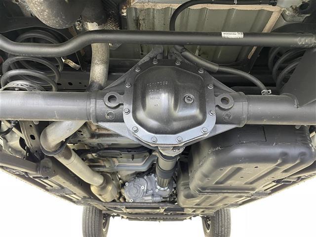 ジープ・ラングラーアンリミテッド サハラ　１オーナー　純正ナビ（ｂｌｕｅｔｏｏｔｈ　フルセグＴＶ）　バックカメラ　純正前後ドラレコ　黒革シート　シートヒーター　ＬＥＤ　フォグ　ＡＣＣ　自動緊急ブレーキ　ブラインドスポット　ヒーテッドステア（41枚目）