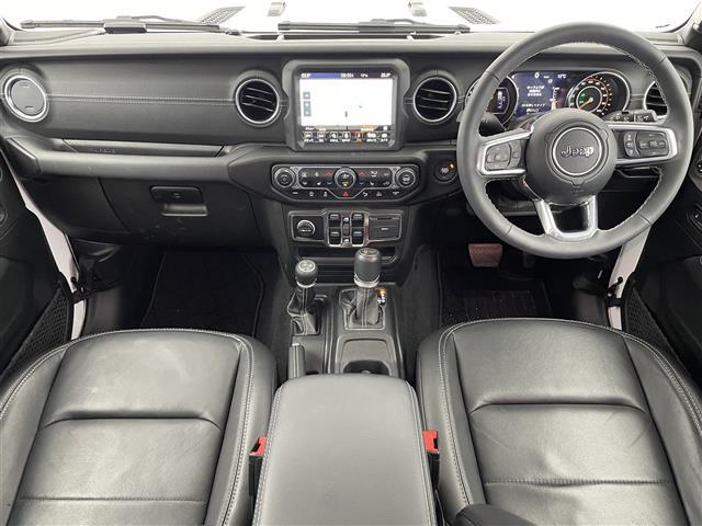 ジープ・ラングラーアンリミテッド サハラ　１オーナー　純正ナビ（ｂｌｕｅｔｏｏｔｈ　フルセグＴＶ）　バックカメラ　純正前後ドラレコ　黒革シート　シートヒーター　ＬＥＤ　フォグ　ＡＣＣ　自動緊急ブレーキ　ブラインドスポット　ヒーテッドステア（42枚目）