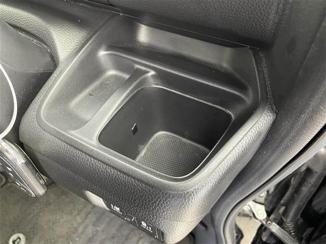 Ｎ－ＢＯＸカスタム Ｇ・Ｌホンダセンシング　純正ナビ　バックカメラ　ビルトインＥＴＣ　両側パワースライドドア　シートヒーター　衝突被害軽減システム　レーダークルーズコントロール　横滑り防止装置　純正アルミホイール　純正フロアマット　スマートキー（24枚目）