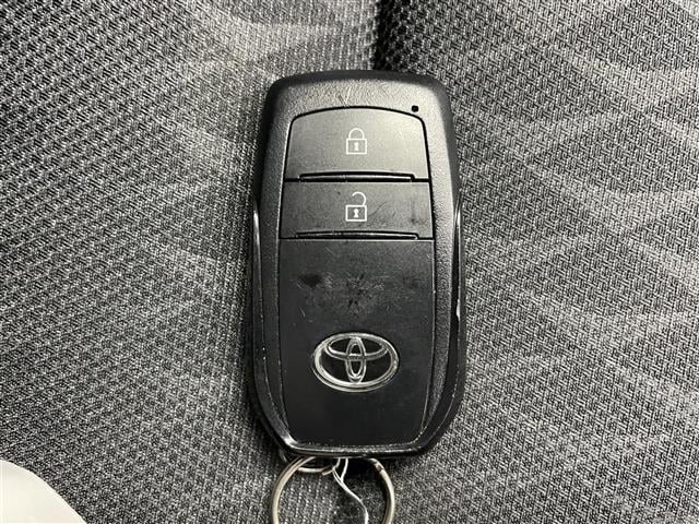 アクア Ｚ　純正１０．５型ＤＡ　フルセグＴＶ　パノラミックビューモニター　ヘッドアップディスプレイ　モデリスタ　レーダークルーズコントロール　プリクラッシュセーフティ　アドバンスドパーク　ブラインドスポットモニタ（19枚目）