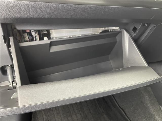 アクア Ｚ　純正１０．５型ＤＡ　フルセグＴＶ　パノラミックビューモニター　ヘッドアップディスプレイ　モデリスタ　レーダークルーズコントロール　プリクラッシュセーフティ　アドバンスドパーク　ブラインドスポットモニタ（21枚目）