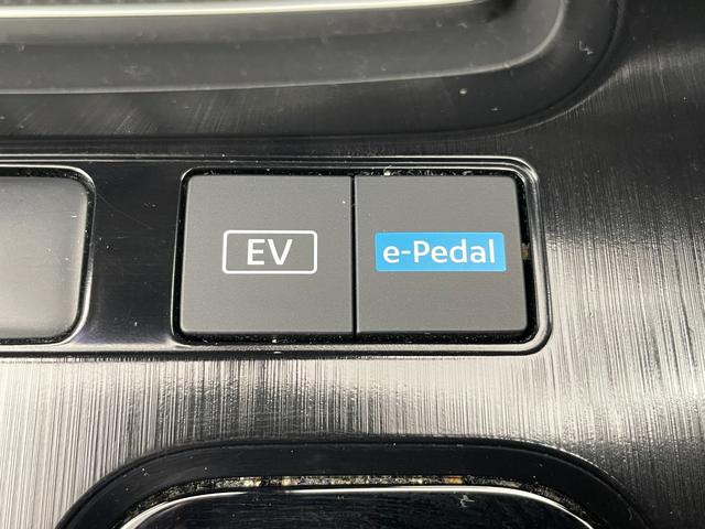 エクストレイル S e-4ORCE ワンオーナー 4WD 社外11型ディスプレイオーディオ HDMI 衝突軽減ブレーキ クルーズコントロール オートマチックハイビーム 標識認識機能 ボンネットバグガード サイドステップ シートヒーター(5枚目)