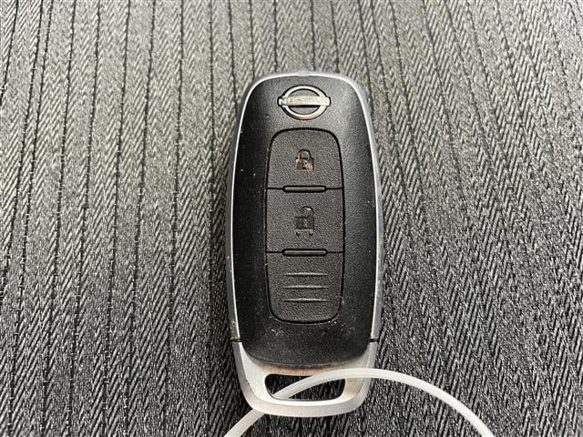 エクストレイル S e-4ORCE ワンオーナー 4WD 社外11型ディスプレイオーディオ HDMI 衝突軽減ブレーキ クルーズコントロール オートマチックハイビーム 標識認識機能 ボンネットバグガード サイドステップ シートヒーター(19枚目)