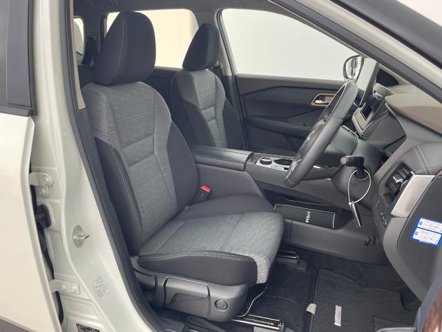 エクストレイル S e-4ORCE ワンオーナー 4WD 社外11型ディスプレイオーディオ HDMI 衝突軽減ブレーキ クルーズコントロール オートマチックハイビーム 標識認識機能 ボンネットバグガード サイドステップ シートヒーター(26枚目)