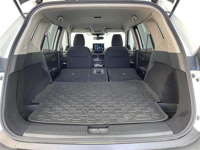 エクストレイル S e-4ORCE ワンオーナー 4WD 社外11型ディスプレイオーディオ HDMI 衝突軽減ブレーキ クルーズコントロール オートマチックハイビーム 標識認識機能 ボンネットバグガード サイドステップ シートヒーター(32枚目)