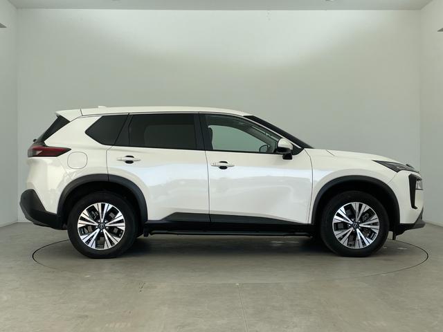 エクストレイル S e-4ORCE ワンオーナー 4WD 社外11型ディスプレイオーディオ HDMI 衝突軽減ブレーキ クルーズコントロール オートマチックハイビーム 標識認識機能 ボンネットバグガード サイドステップ シートヒーター(47枚目)