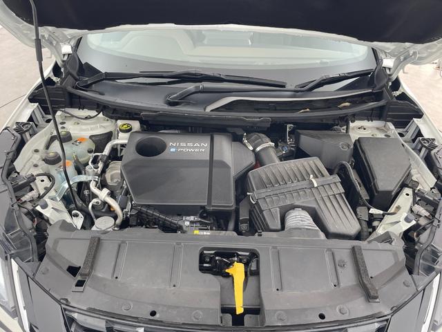 エクストレイル S e-4ORCE ワンオーナー 4WD 社外11型ディスプレイオーディオ HDMI 衝突軽減ブレーキ クルーズコントロール オートマチックハイビーム 標識認識機能 ボンネットバグガード サイドステップ シートヒーター(63枚目)