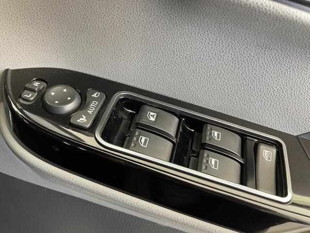 タント カスタムXセレクション 純正ナビ フルセグTV BT DVD バックカメラ 両側パワースライドドア 前席シートヒーター ハーフレザーシート 衝突被害軽減システム レーンキープアシスト コーナーセンサー ETC 純正LED(17枚目)