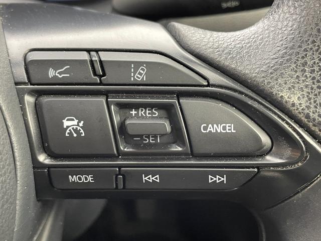 アクア Ｘ　純正ディスプレイオーディオ　パノラミックビューモニター　プリクラッシュセーフティ　レーダークルーズコントロール　レーンディパーチャーアラート　オートマチックハイビーム　ＬＥＤヘッドライト　ＡＣ１００Ｖ（11枚目）