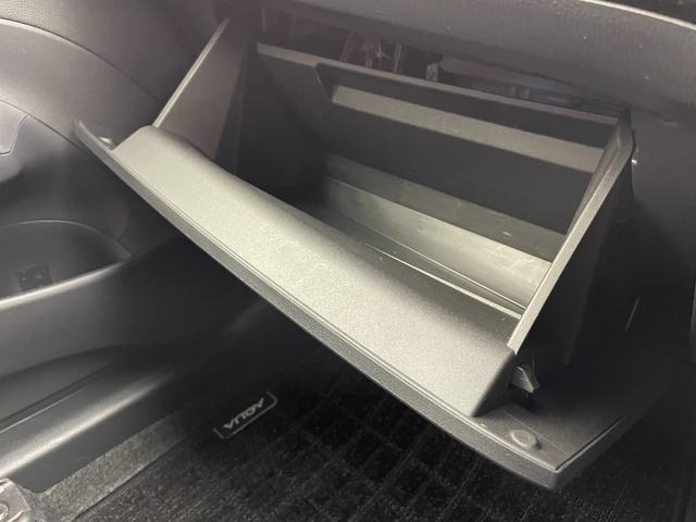 アクア Ｘ　純正ディスプレイオーディオ　パノラミックビューモニター　プリクラッシュセーフティ　レーダークルーズコントロール　レーンディパーチャーアラート　オートマチックハイビーム　ＬＥＤヘッドライト　ＡＣ１００Ｖ（31枚目）