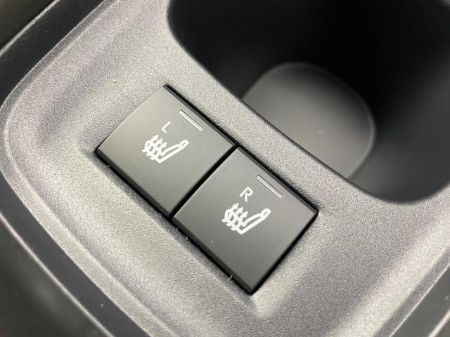 アクア Ｚ　純正ＤＡ　ＢＴ　バックカメラ　レーダークルコン　レーンキープアシスト　パワーシート　前席シートヒーター　ハンドルヒーター　前後コーナーセンサー　衝突被害軽減システム　スペアキー有　純正ＬＥＤ（3枚目）