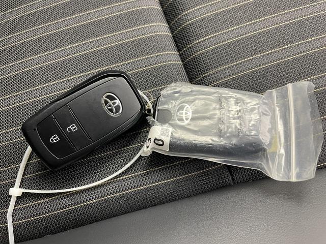 アクア Ｚ　純正ＤＡ　ＢＴ　バックカメラ　レーダークルコン　レーンキープアシスト　パワーシート　前席シートヒーター　ハンドルヒーター　前後コーナーセンサー　衝突被害軽減システム　スペアキー有　純正ＬＥＤ（5枚目）