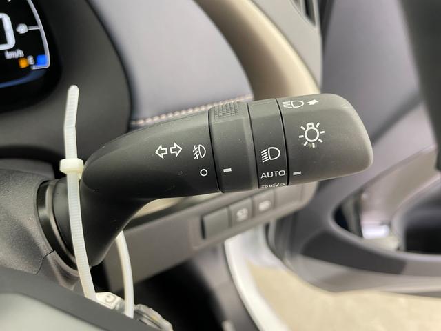 アクア Ｚ　純正ＤＡ　ＢＴ　バックカメラ　レーダークルコン　レーンキープアシスト　パワーシート　前席シートヒーター　ハンドルヒーター　前後コーナーセンサー　衝突被害軽減システム　スペアキー有　純正ＬＥＤ（13枚目）