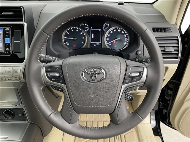 ランドクルーザープラド ＴＸ　Ｌパッケージ　マットブラックエディション　サンルーフ　純正ナビ　バックカメラ　レザーシート　パワーシート　シートヒーター　シートベンチレーション　衝突被害軽減システム　レーダークルーズコントロール　コーナーセンサー　純正アルミホイール　ＤＶＤ（6枚目）