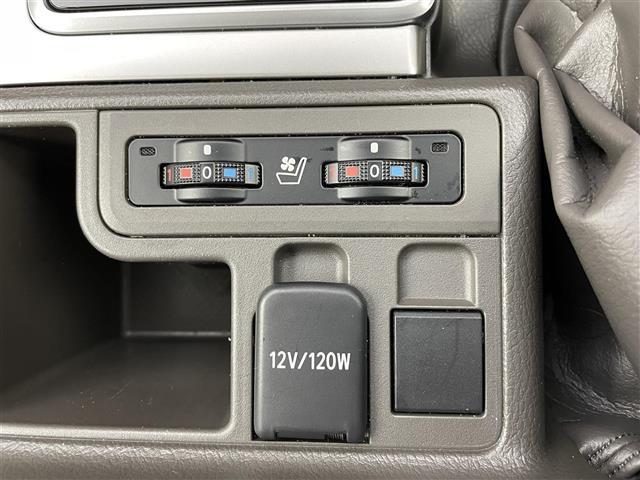 ランドクルーザープラド ＴＸ　Ｌパッケージ　マットブラックエディション　サンルーフ　純正ナビ　バックカメラ　レザーシート　パワーシート　シートヒーター　シートベンチレーション　衝突被害軽減システム　レーダークルーズコントロール　コーナーセンサー　純正アルミホイール　ＤＶＤ（20枚目）