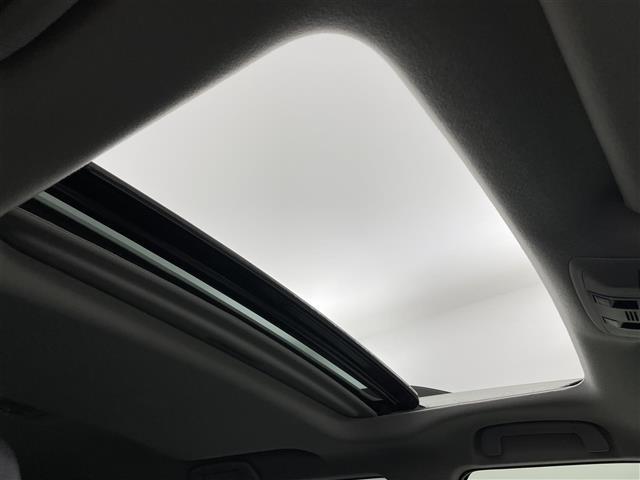 ランドクルーザープラド ＴＸ　Ｌパッケージ　マットブラックエディション　サンルーフ　社外ナビ　バックカメラ　ドラレコ　ＥＴＣ　レザーシート　パワーシート　シートヒーター　シートベンチレーション　トヨタセーフティセンス　コーナーセンサー　純正アルミホイール　オートＬＥＤ（2枚目）