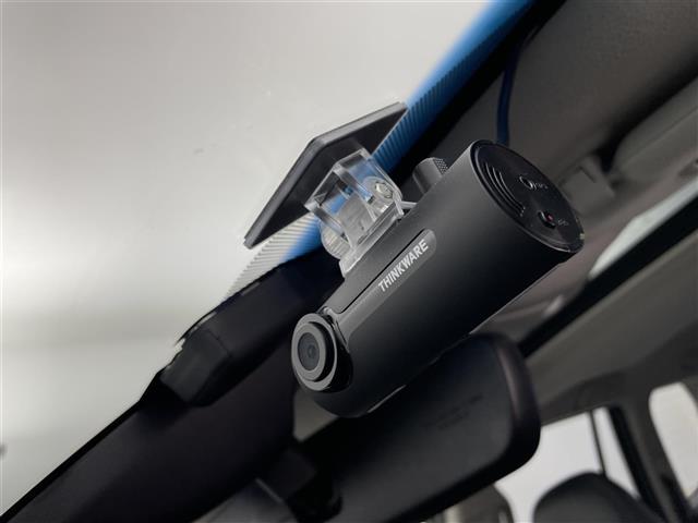 ランドクルーザープラド ＴＸ　Ｌパッケージ　マットブラックエディション　サンルーフ　社外ナビ　バックカメラ　ドラレコ　ＥＴＣ　レザーシート　パワーシート　シートヒーター　シートベンチレーション　トヨタセーフティセンス　コーナーセンサー　純正アルミホイール　オートＬＥＤ（3枚目）