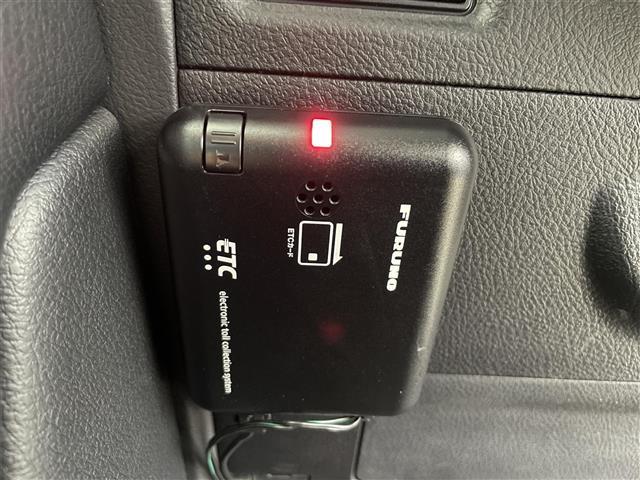 ランドクルーザープラド ＴＸ　Ｌパッケージ　マットブラックエディション　サンルーフ　社外ナビ　バックカメラ　ドラレコ　ＥＴＣ　レザーシート　パワーシート　シートヒーター　シートベンチレーション　トヨタセーフティセンス　コーナーセンサー　純正アルミホイール　オートＬＥＤ（4枚目）